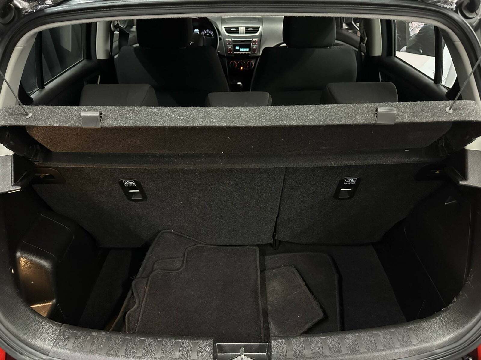 Sort Suzuki Swift fra 2015