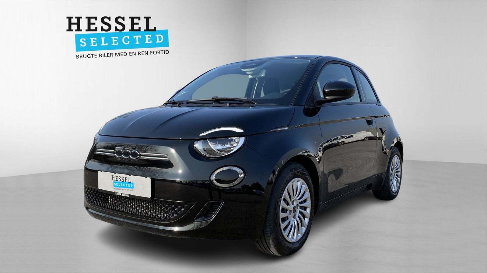 Sort Fiat 500e fra 2022 set udefra