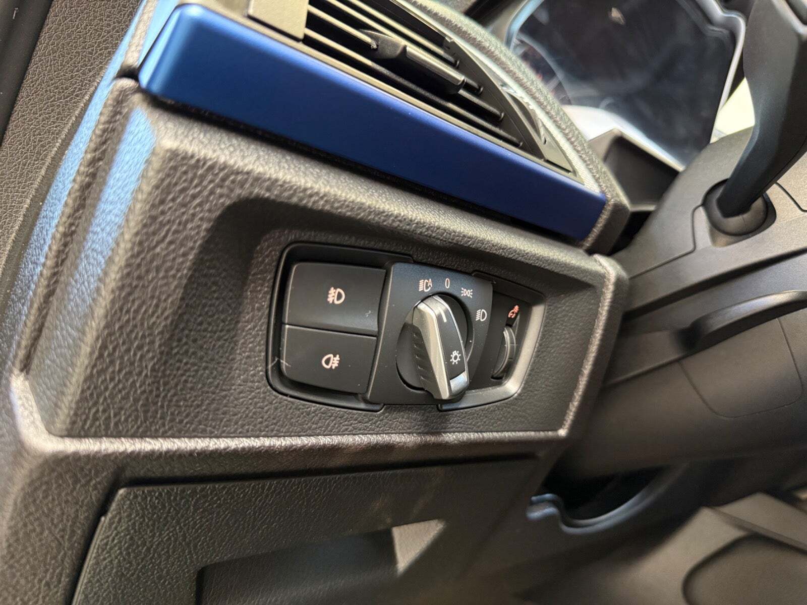 Grå BMW 120d fra 2017