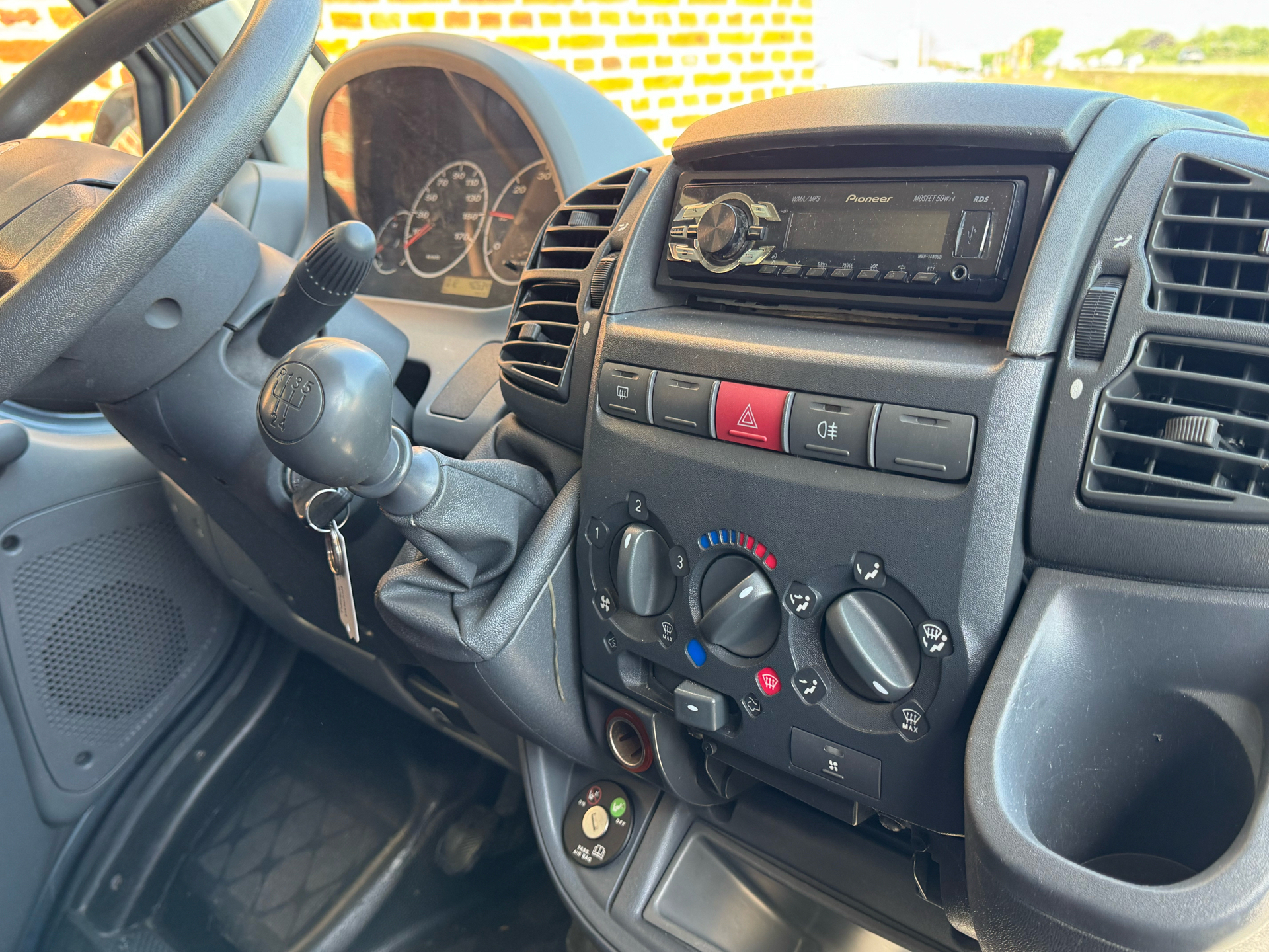 Grå Fiat Ducato fra 2005