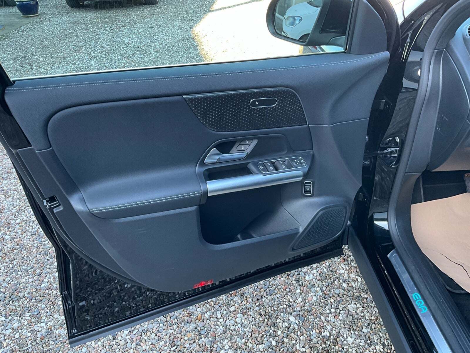 Sort Mercedes EQA250+ fra 2024