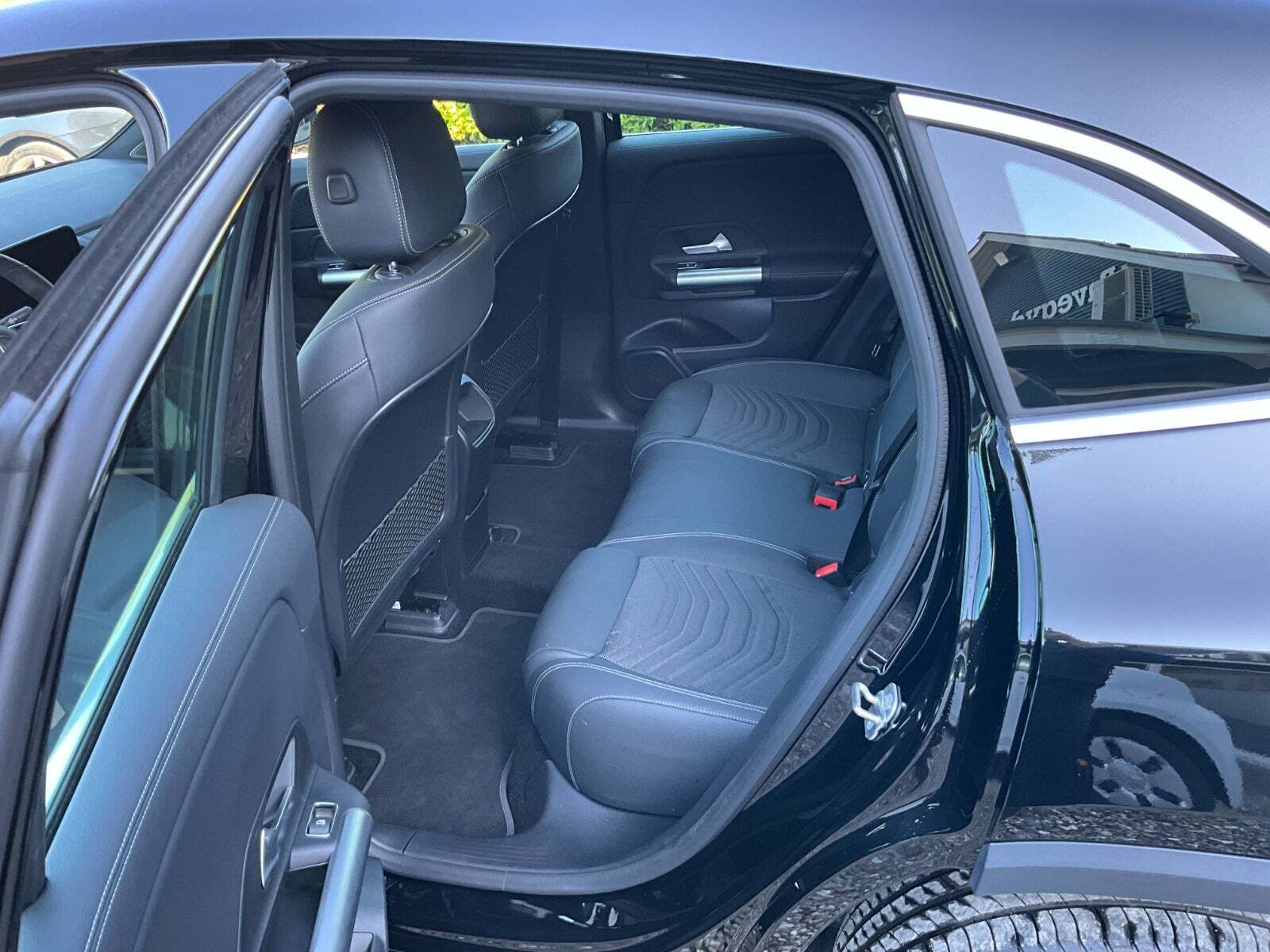 Sort Mercedes EQA250+ fra 2024