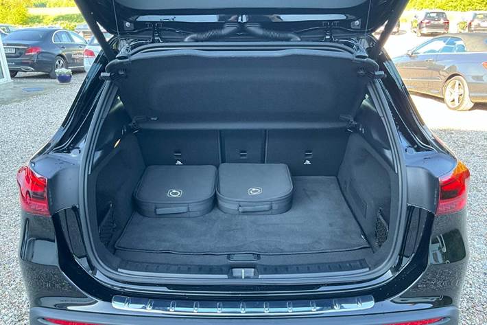 Sort Mercedes EQA250+ fra 2024