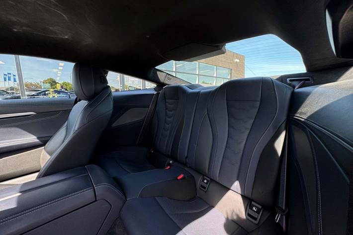 Sort BMW 840d fra 2019 set indefra