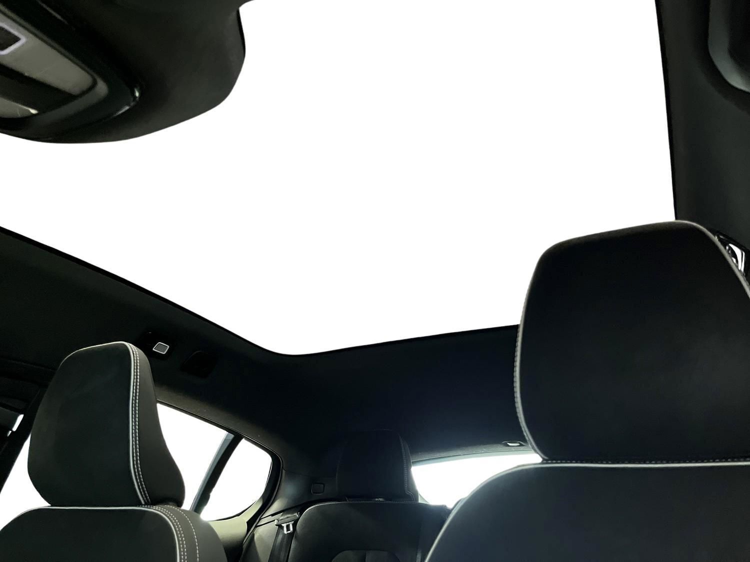 Blå Volvo C40 fra 2023