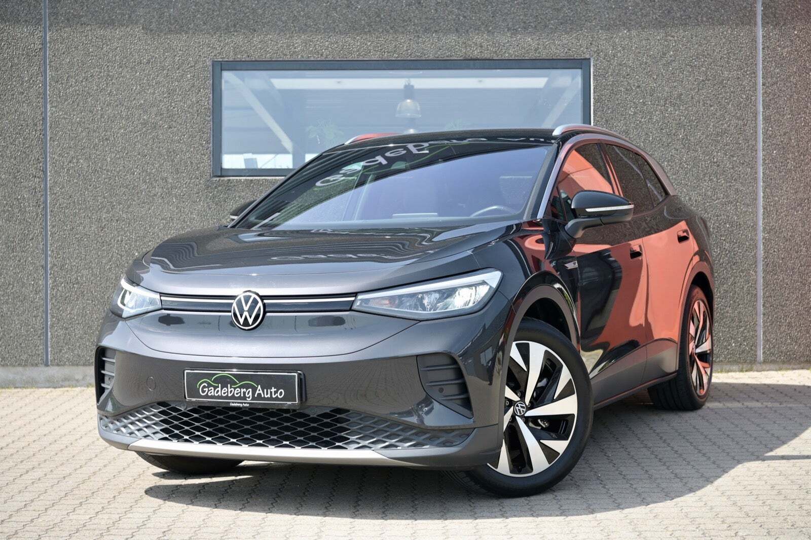 Grå VW ID.4 fra 2021 set udefra
