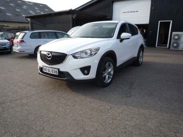 Hvid Mazda CX-5 fra 2013 set udefra