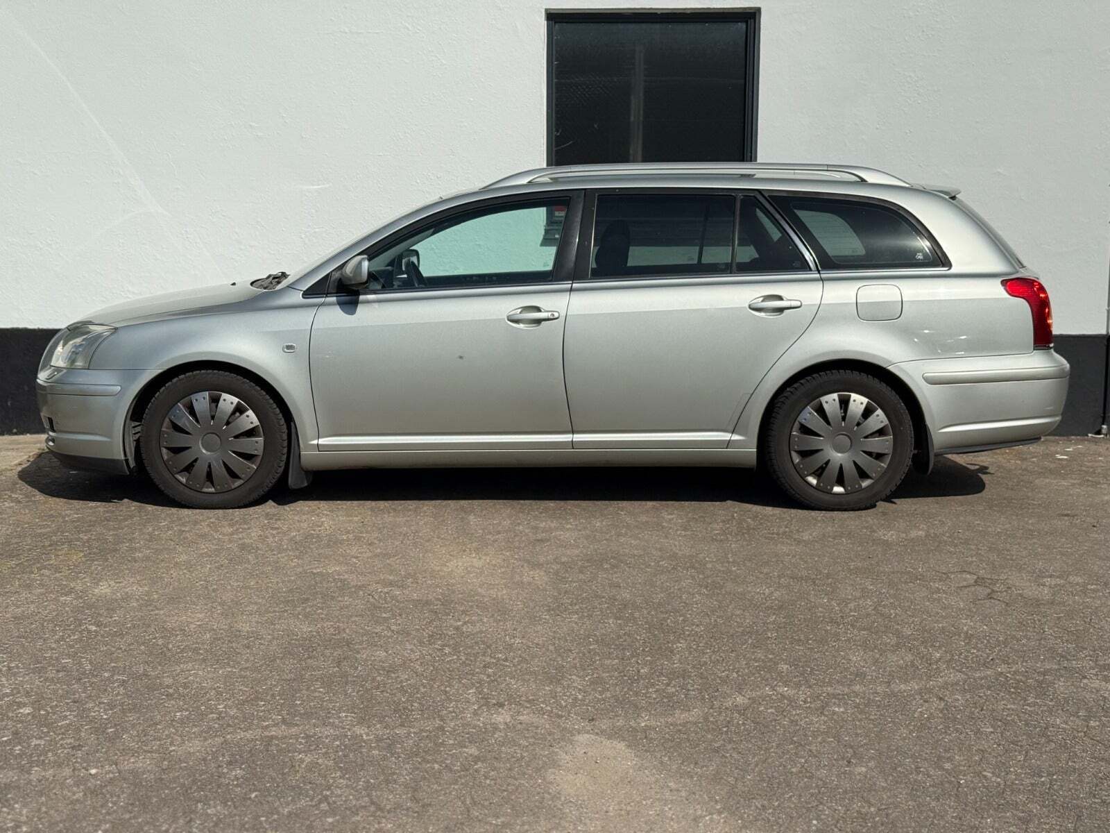 undefined Toyota Avensis fra 2005