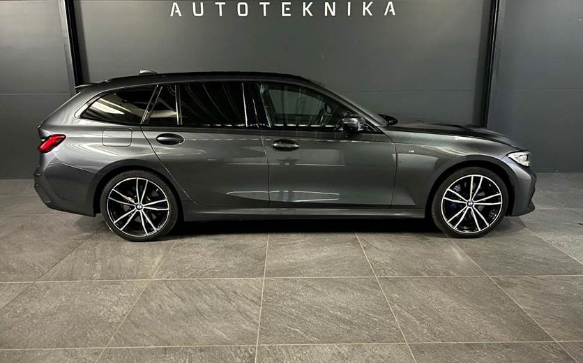 BMW 330e