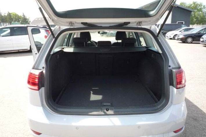 Hvid VW Golf VII fra 2018