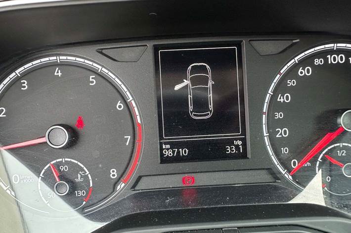 Sølv VW Polo fra 2019