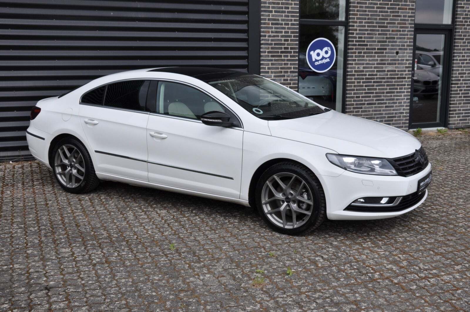 Hvid VW CC fra 2012
