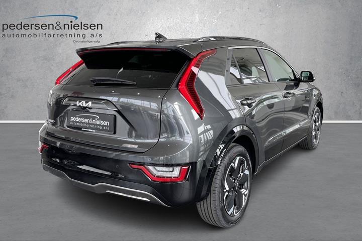 Grå Kia Niro EV fra 2025