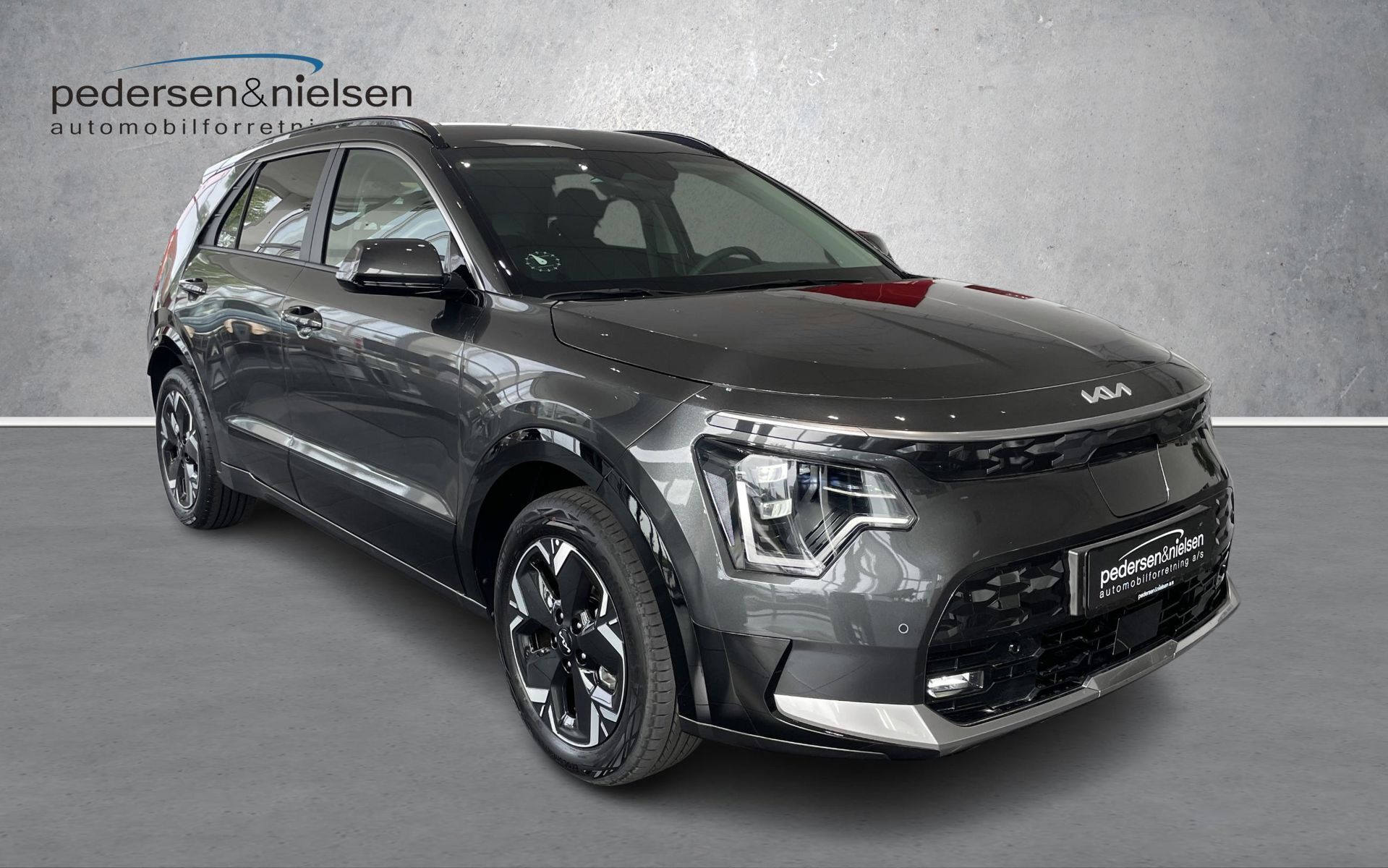 Grå Kia Niro EV fra 2025