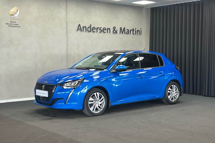 Blå Peugeot 208 fra 2020 set udefra