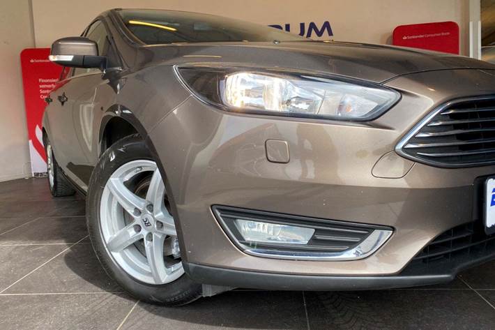 Bronze Ford Focus fra 2017