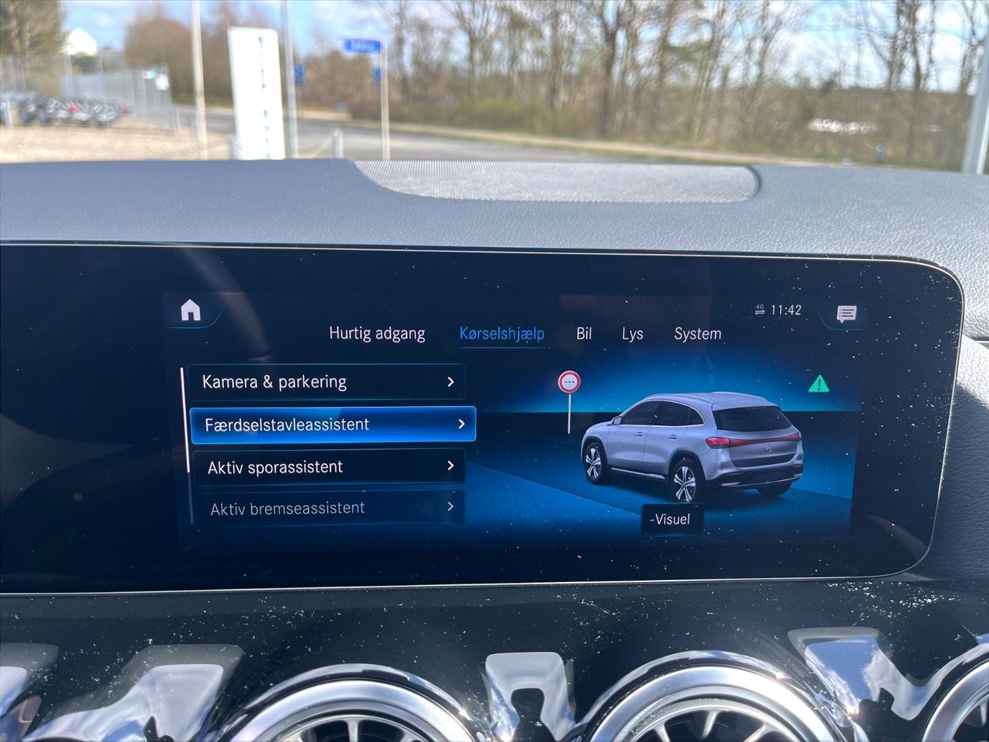 Sort Mercedes EQA 250 fra 2023
