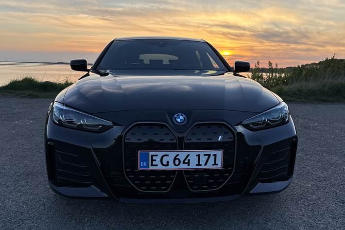 Sort BMW i4 fra 2023