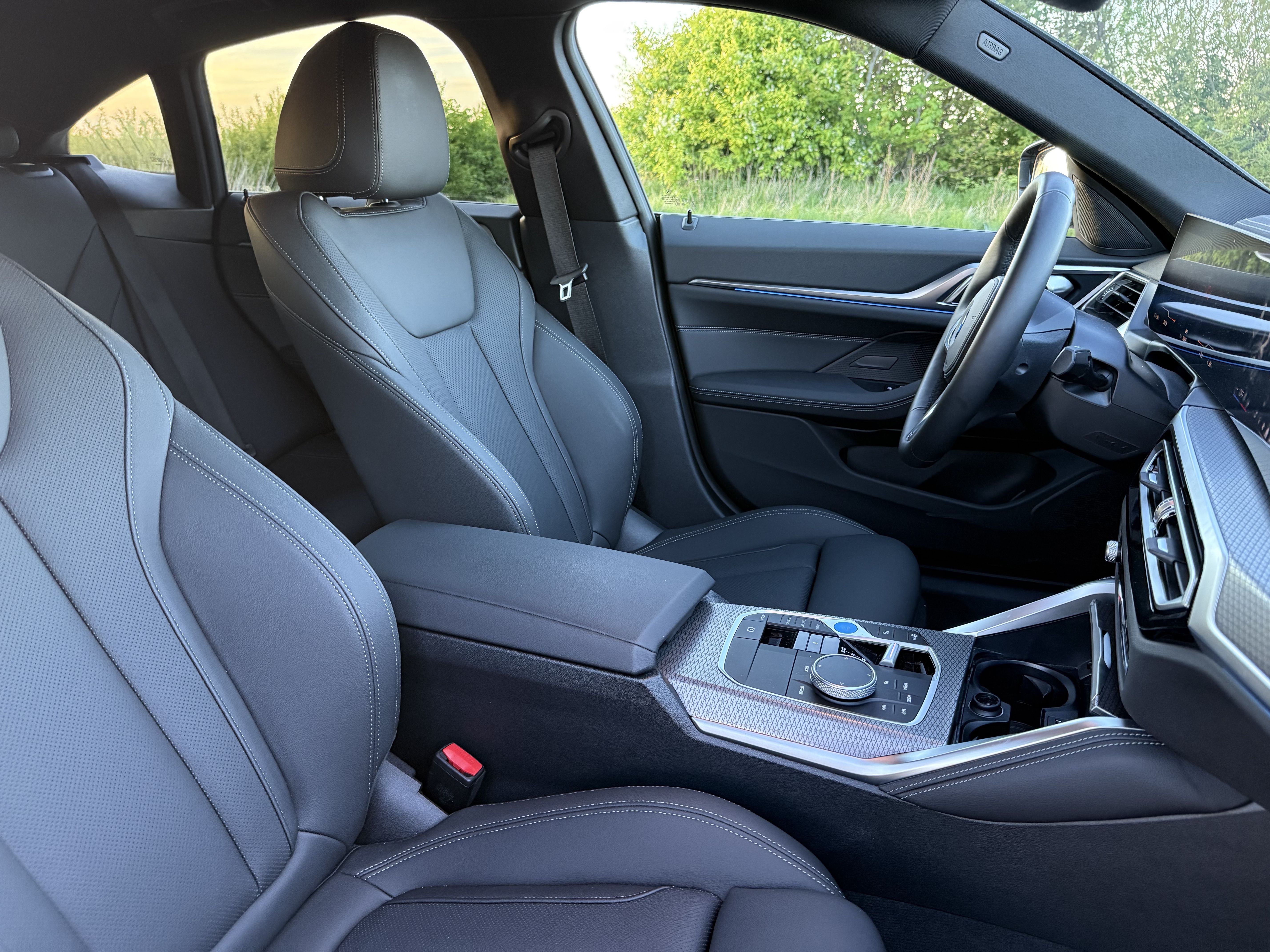 Sort BMW i4 fra 2023