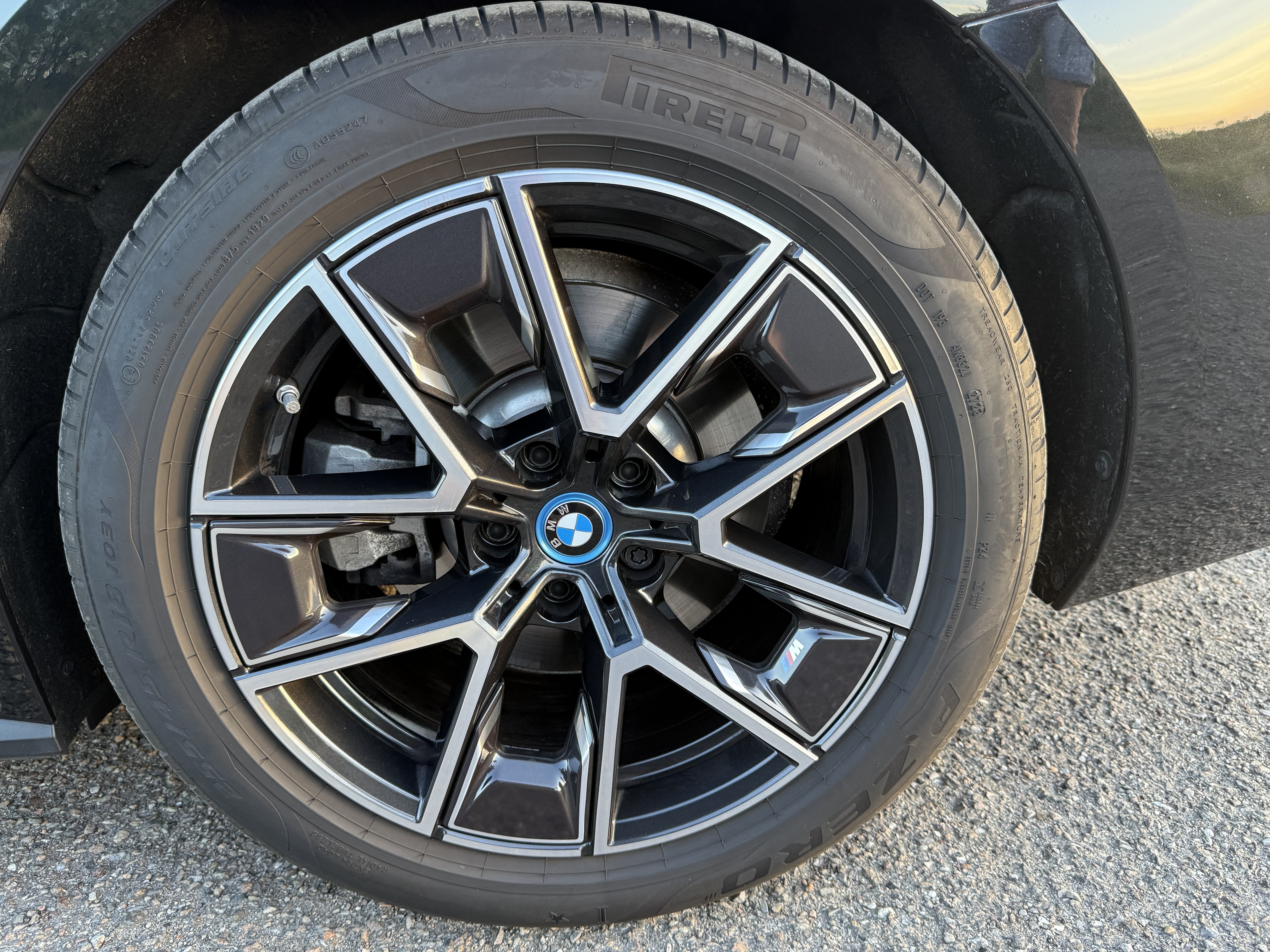 Sort BMW i4 fra 2023