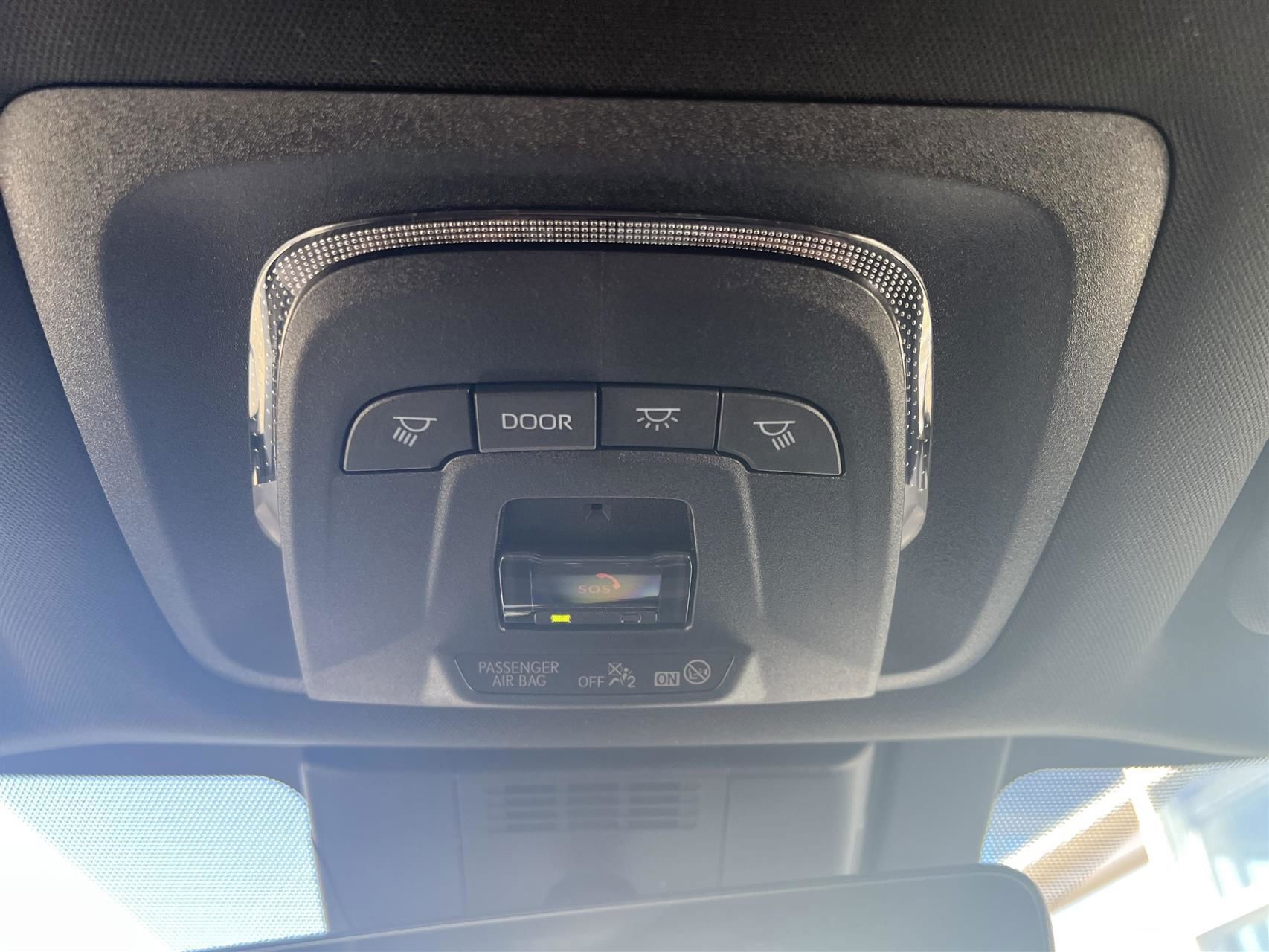 Blå Toyota BZ4X fra 2025