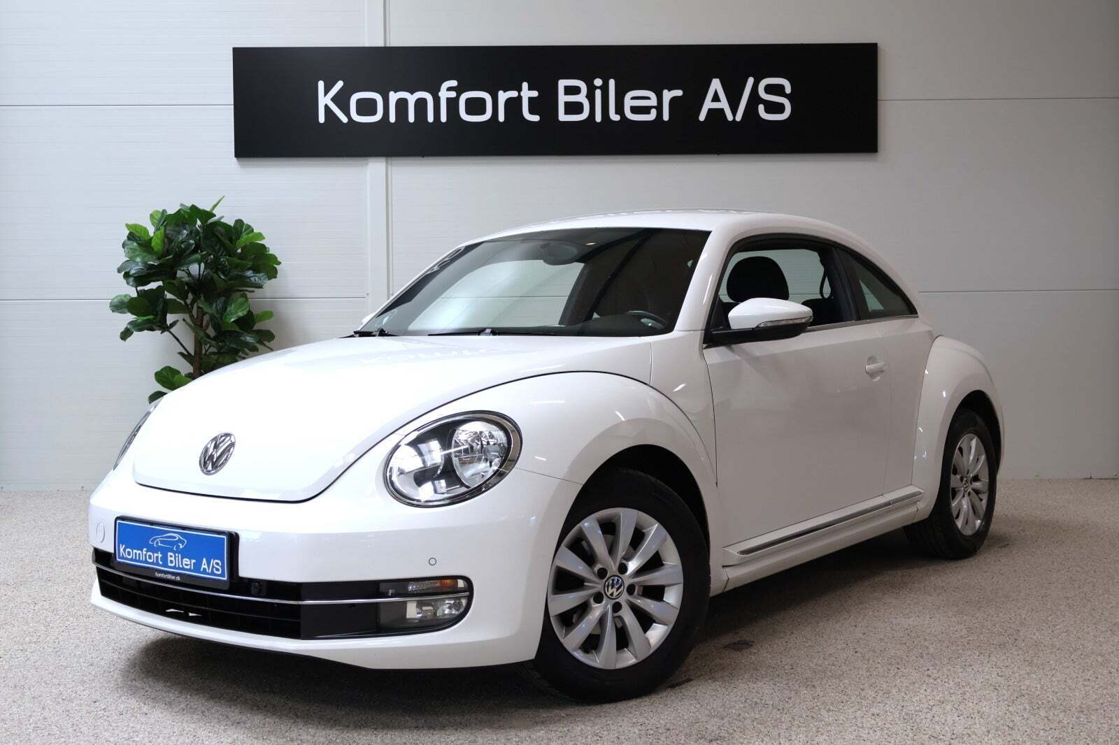 Hvid VW The Beetle fra 2012 set udefra