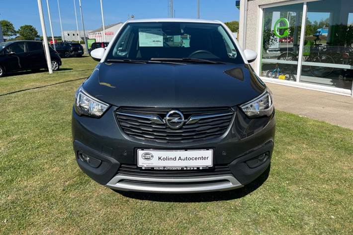 Grå Opel Crossland X fra 2017