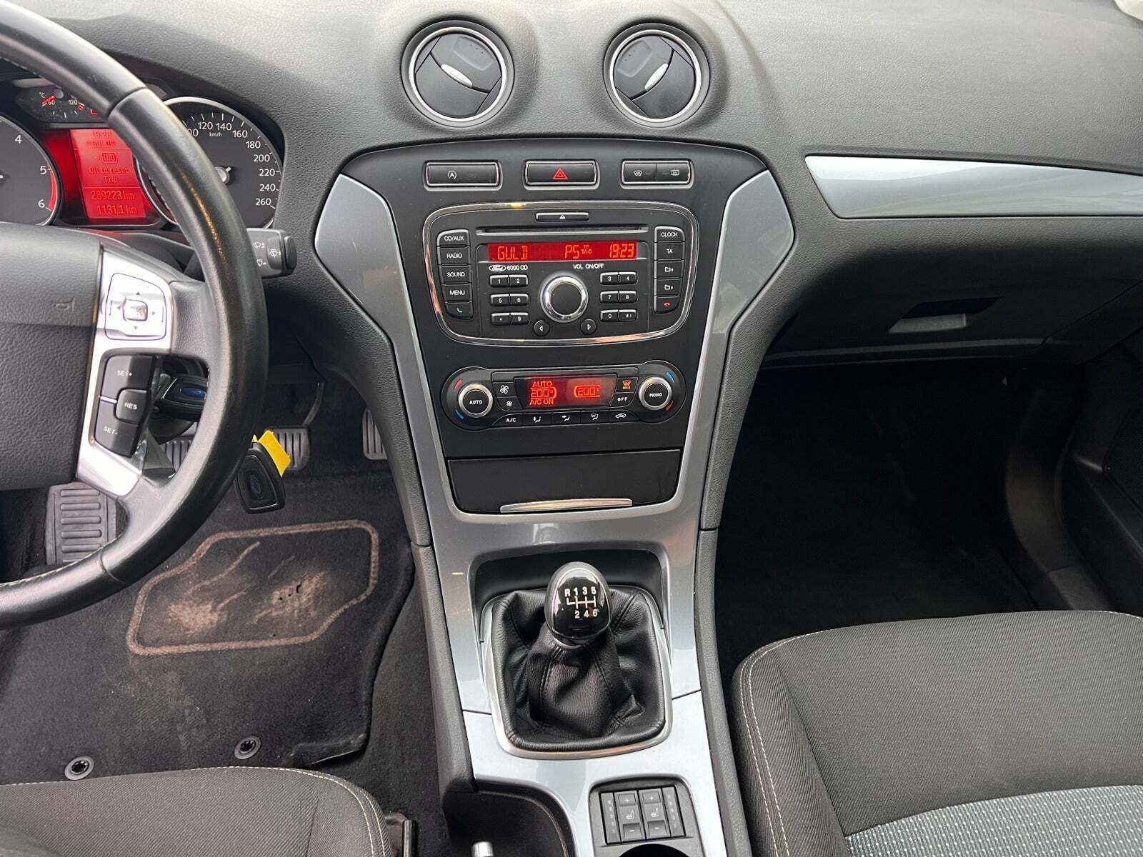 undefined Ford Mondeo fra 2011