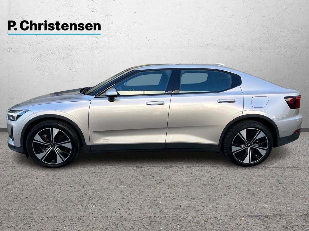 Beige Polestar 2 fra 2023