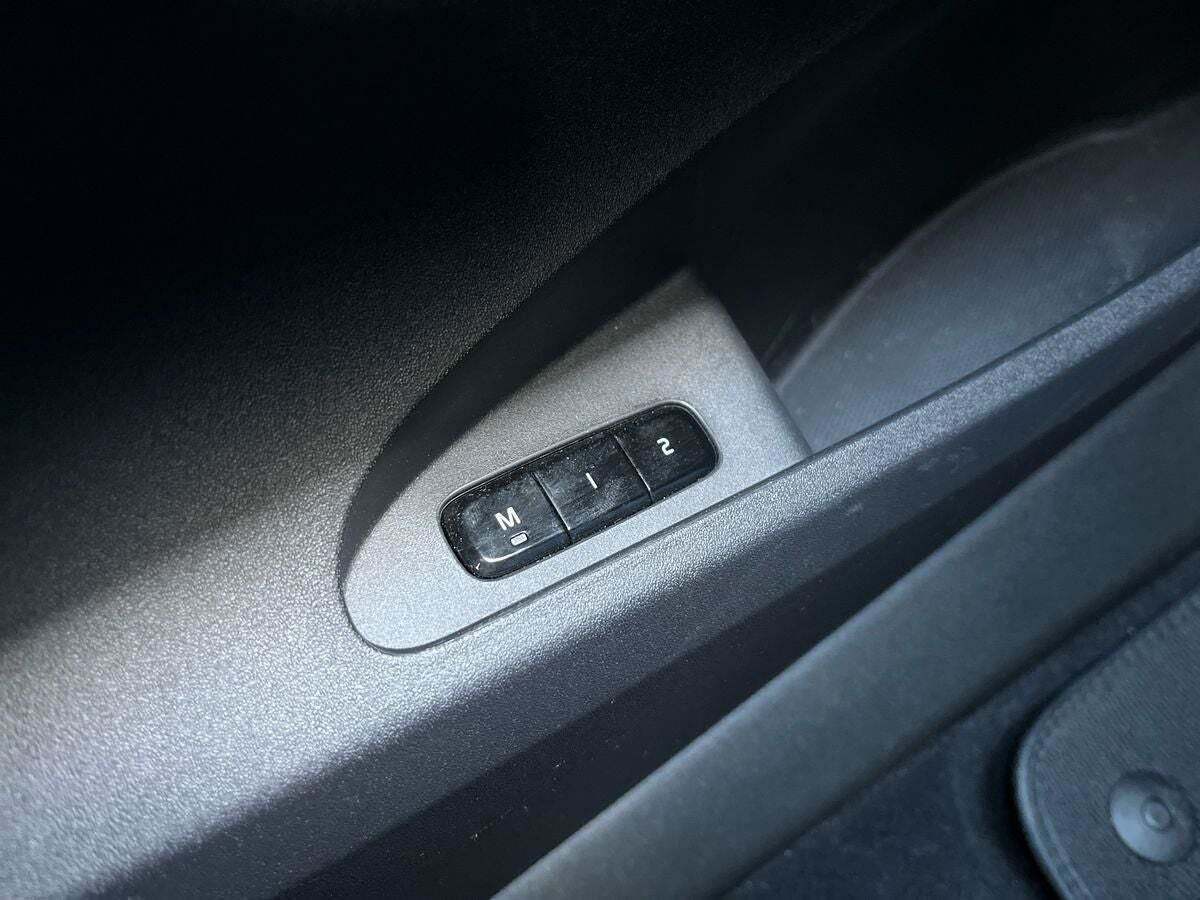 Beige Polestar 2 fra 2023