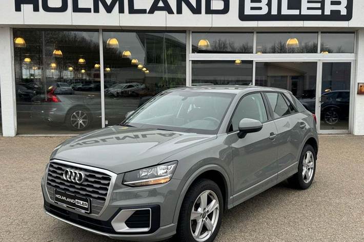 Grå Audi Q2 fra 2017 set udefra