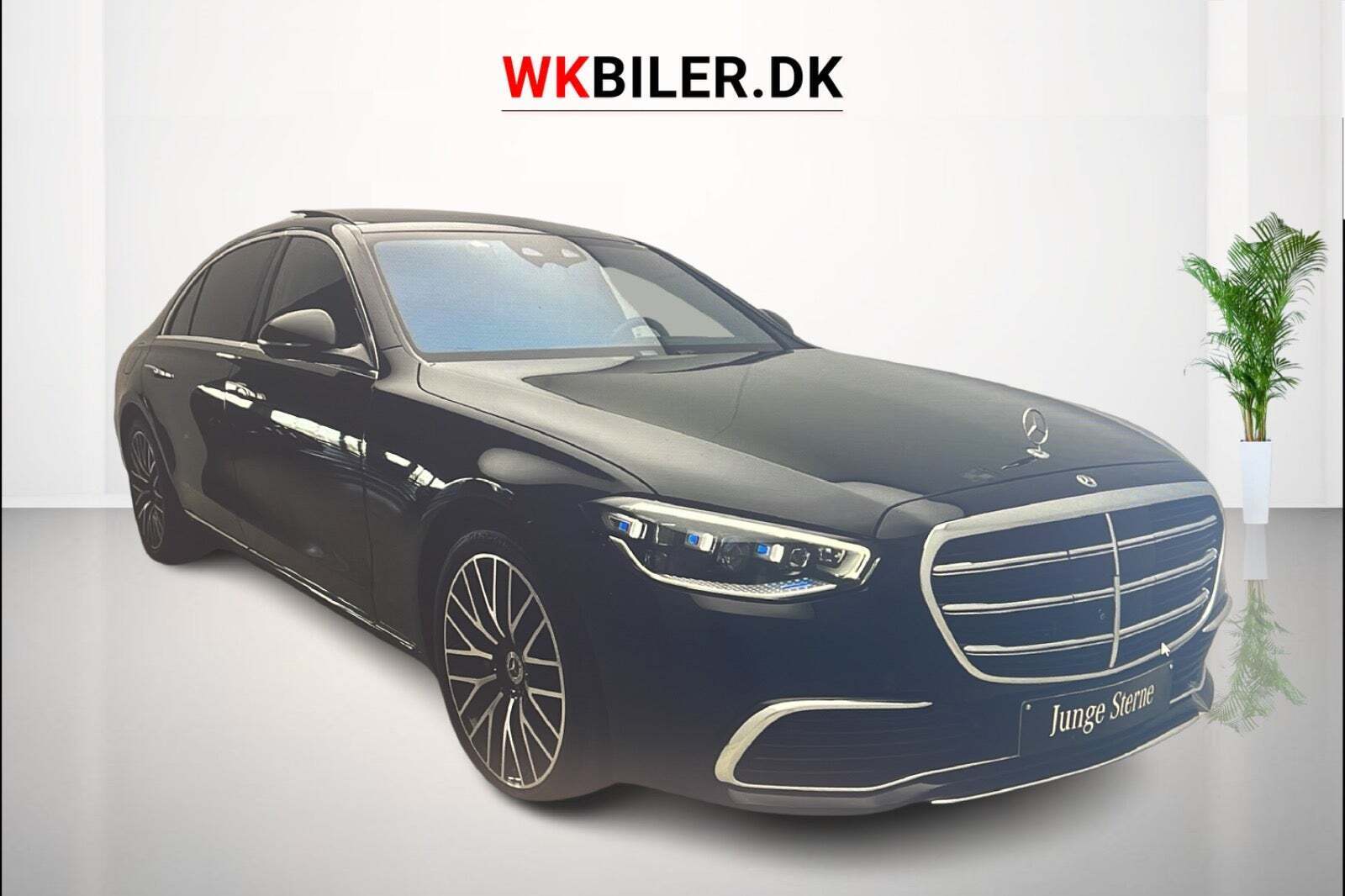 Sort Mercedes S580 e fra 2022 set udefra