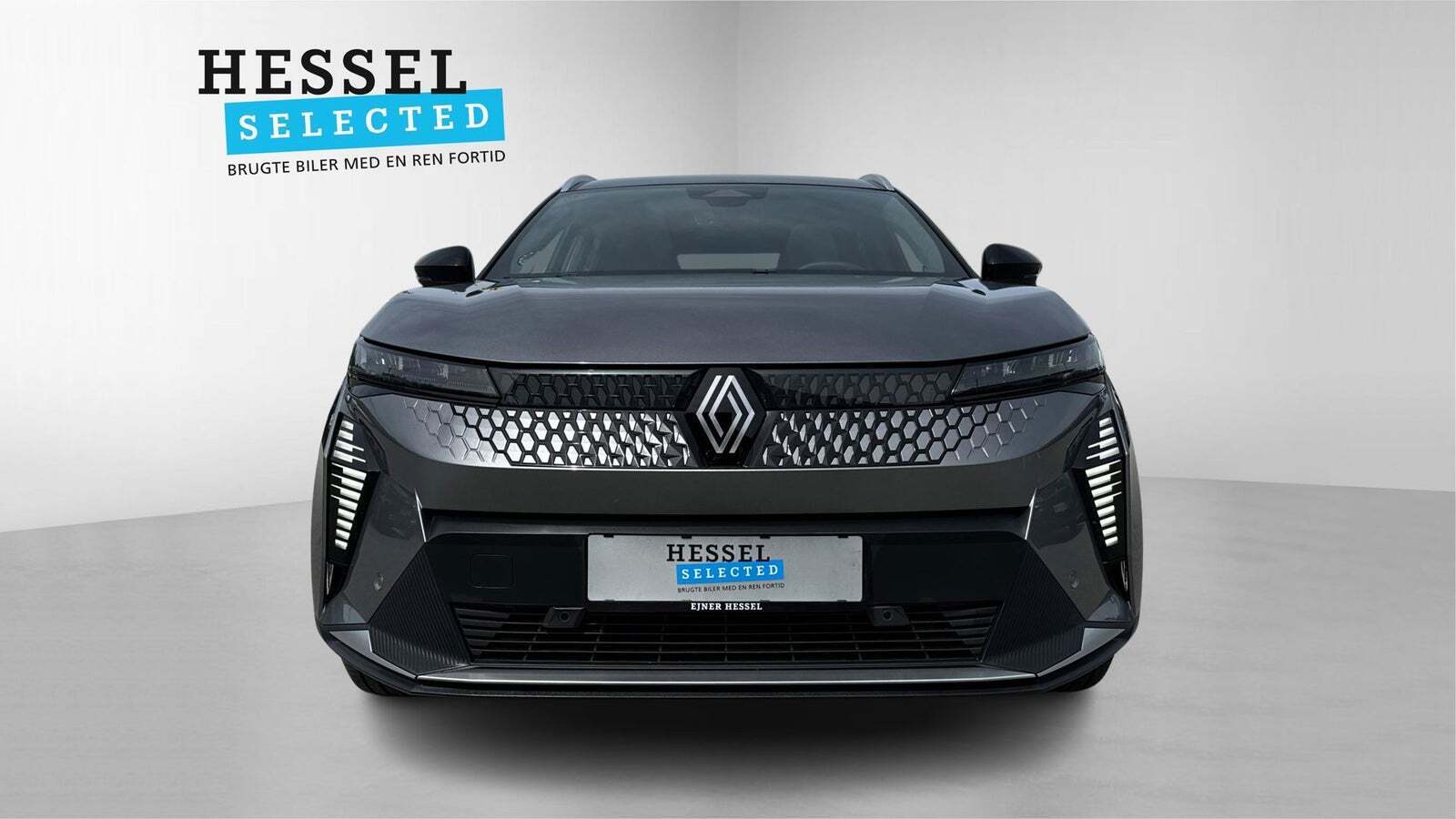 Grå Renault Scenic E-Tech fra 2025