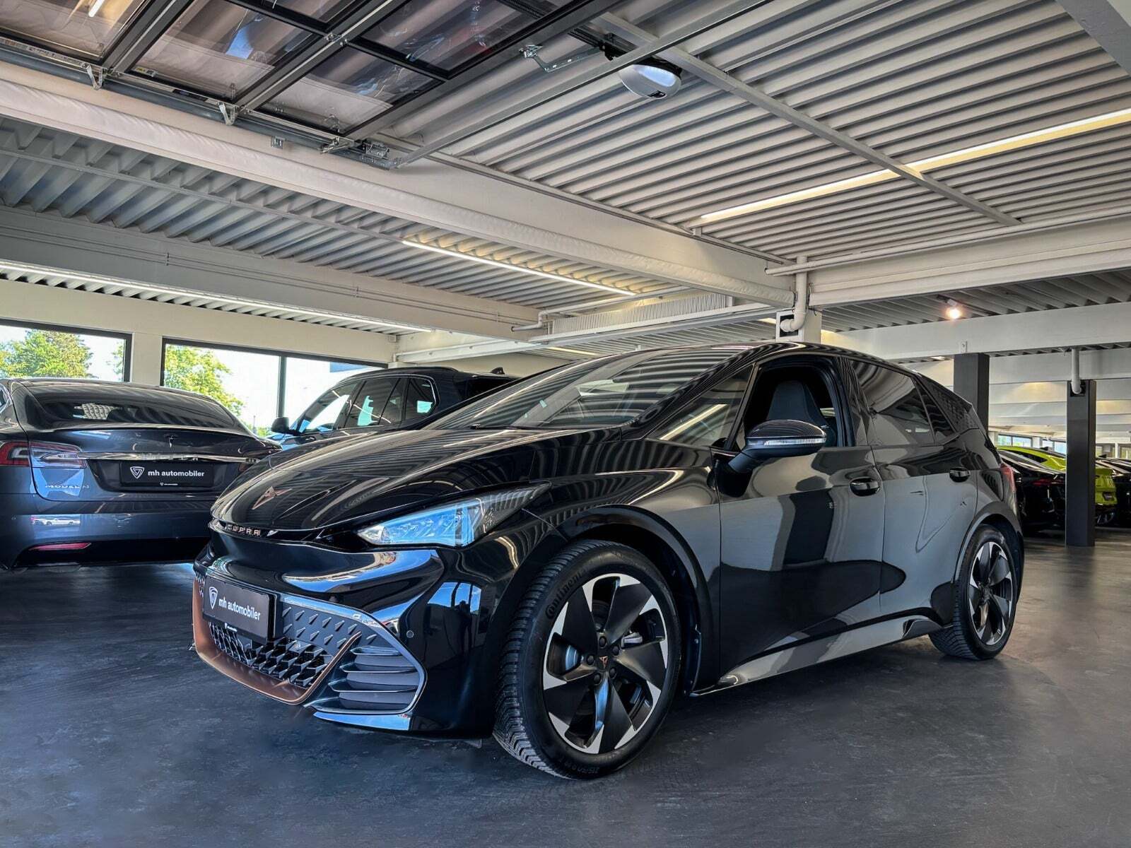 Sort Cupra Born fra 2025 set udefra