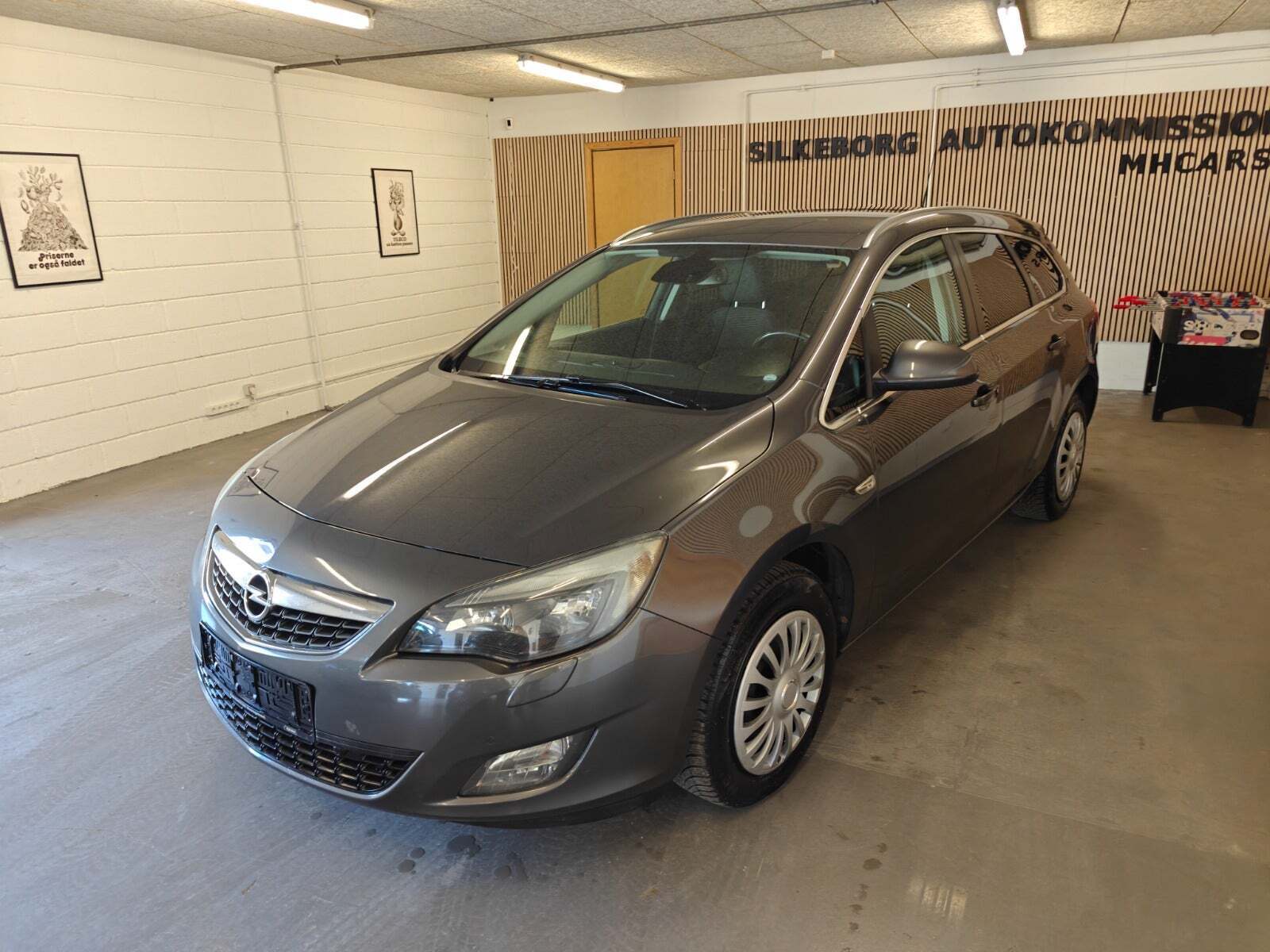 undefined Opel Astra fra 2011