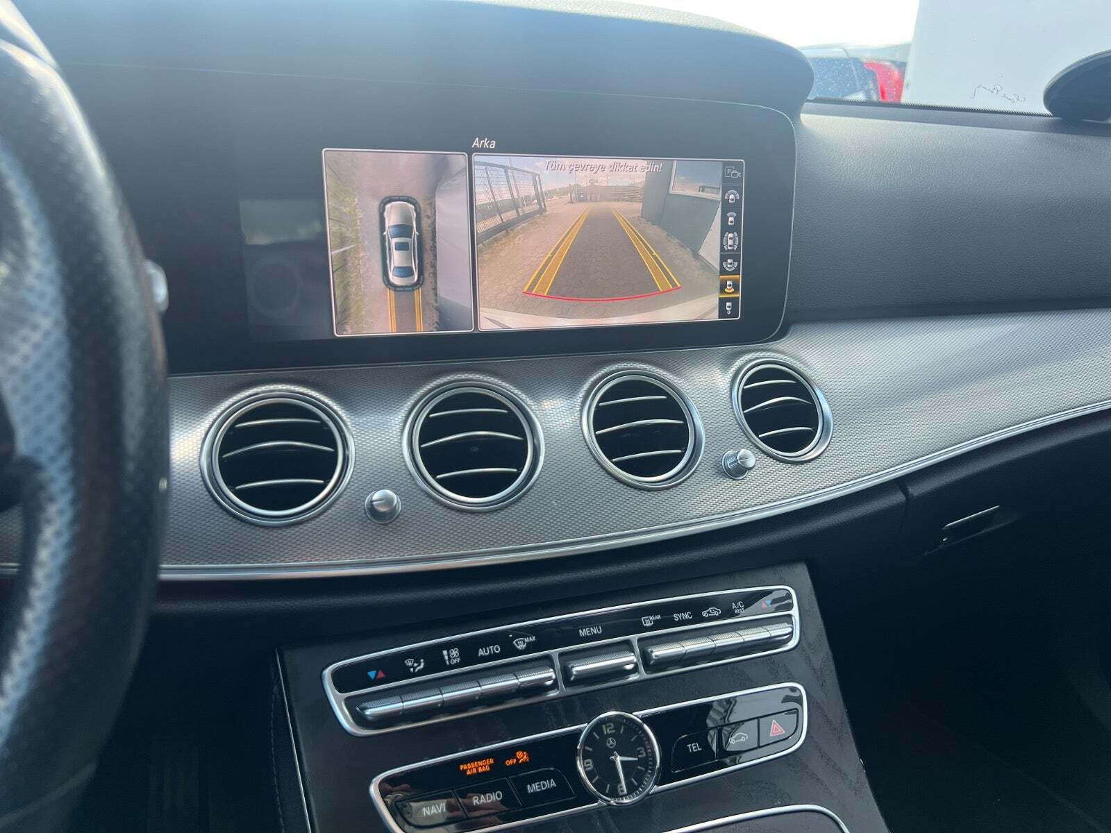 Hvid Mercedes E220 d fra 2017