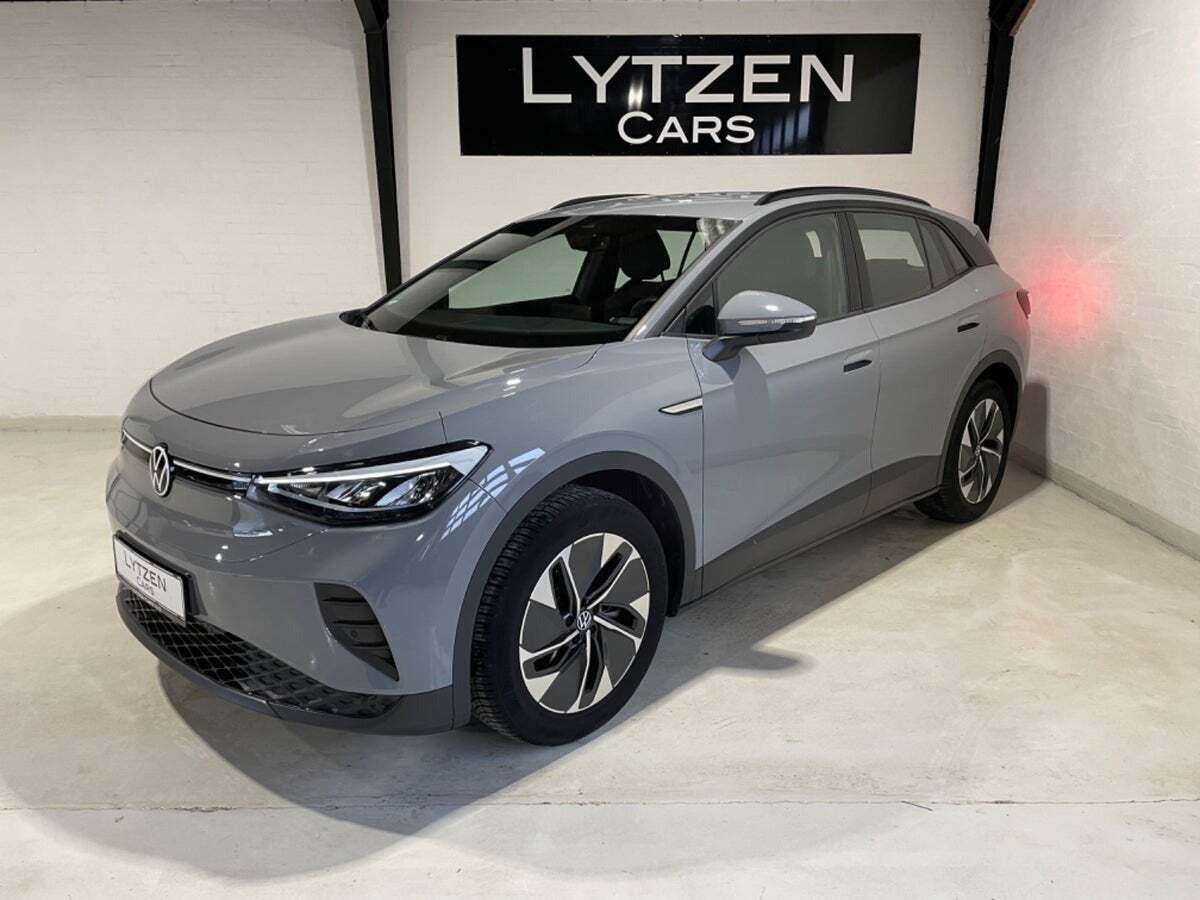 Grå VW ID.4 fra 2022 set udefra