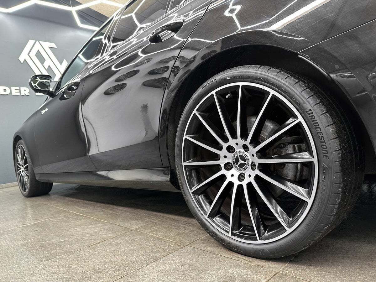 Sort Mercedes E350 d fra 2018