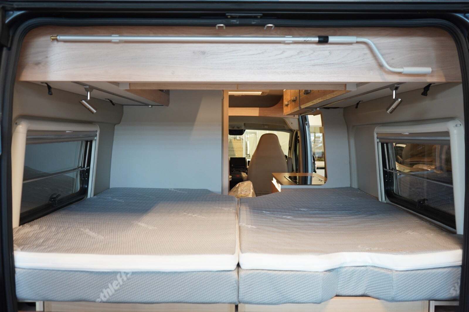 Grå Dethleffs Globetrail fra 2023