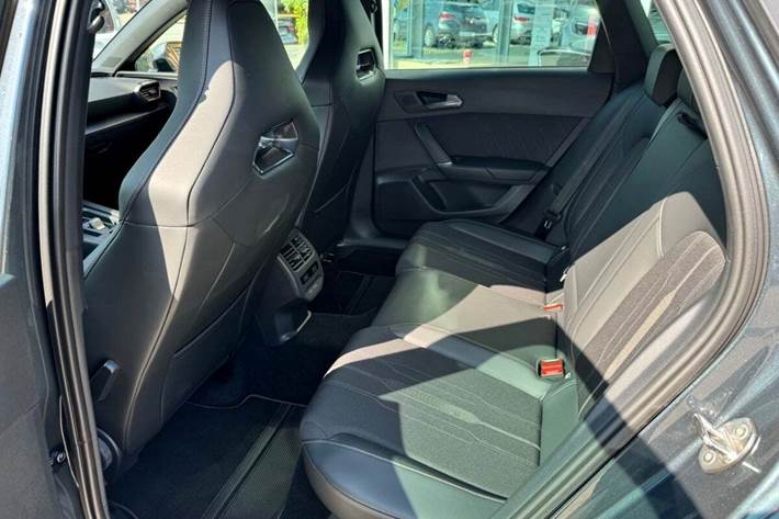 Grå Cupra Leon fra 2021