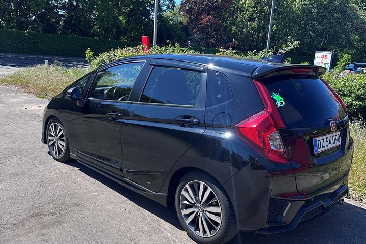Sort Honda Jazz fra 2016