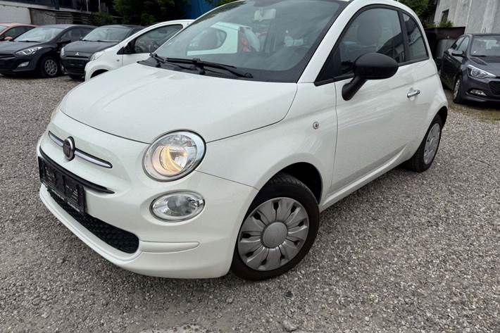 Hvid Fiat 500 fra 2018 set udefra