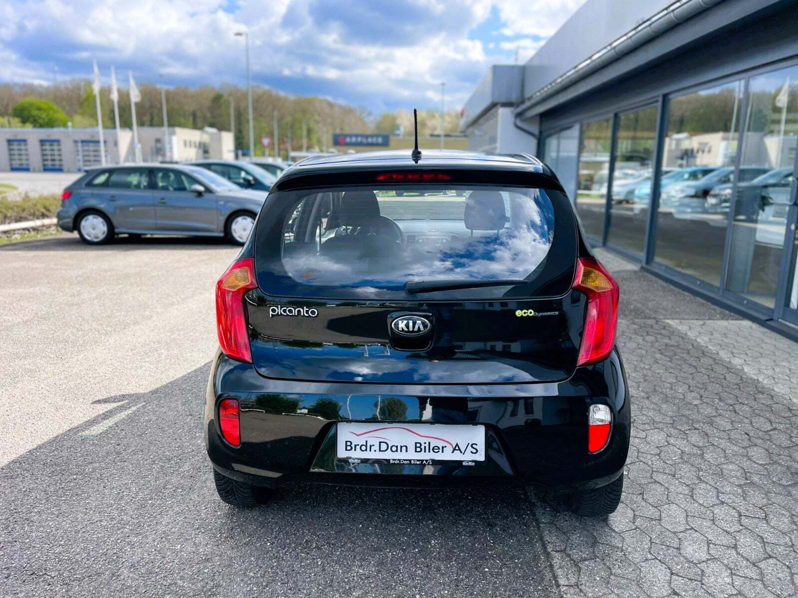 Sort Kia Picanto fra 2013