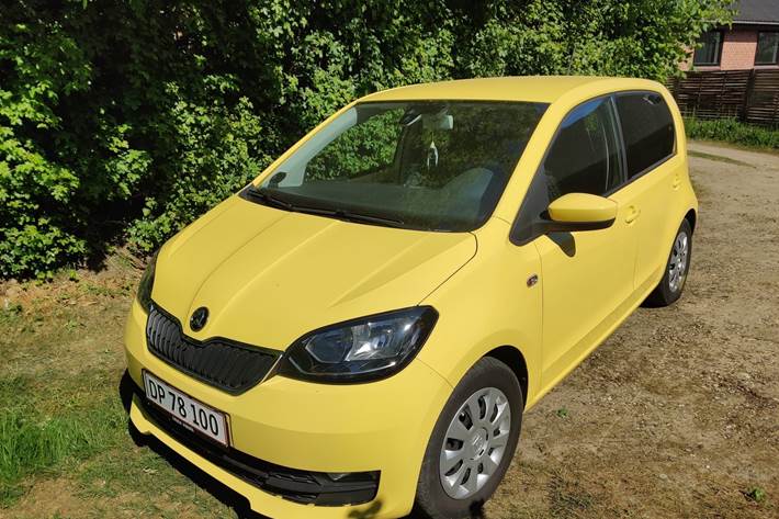 Gul Skoda Citigo fra 2017