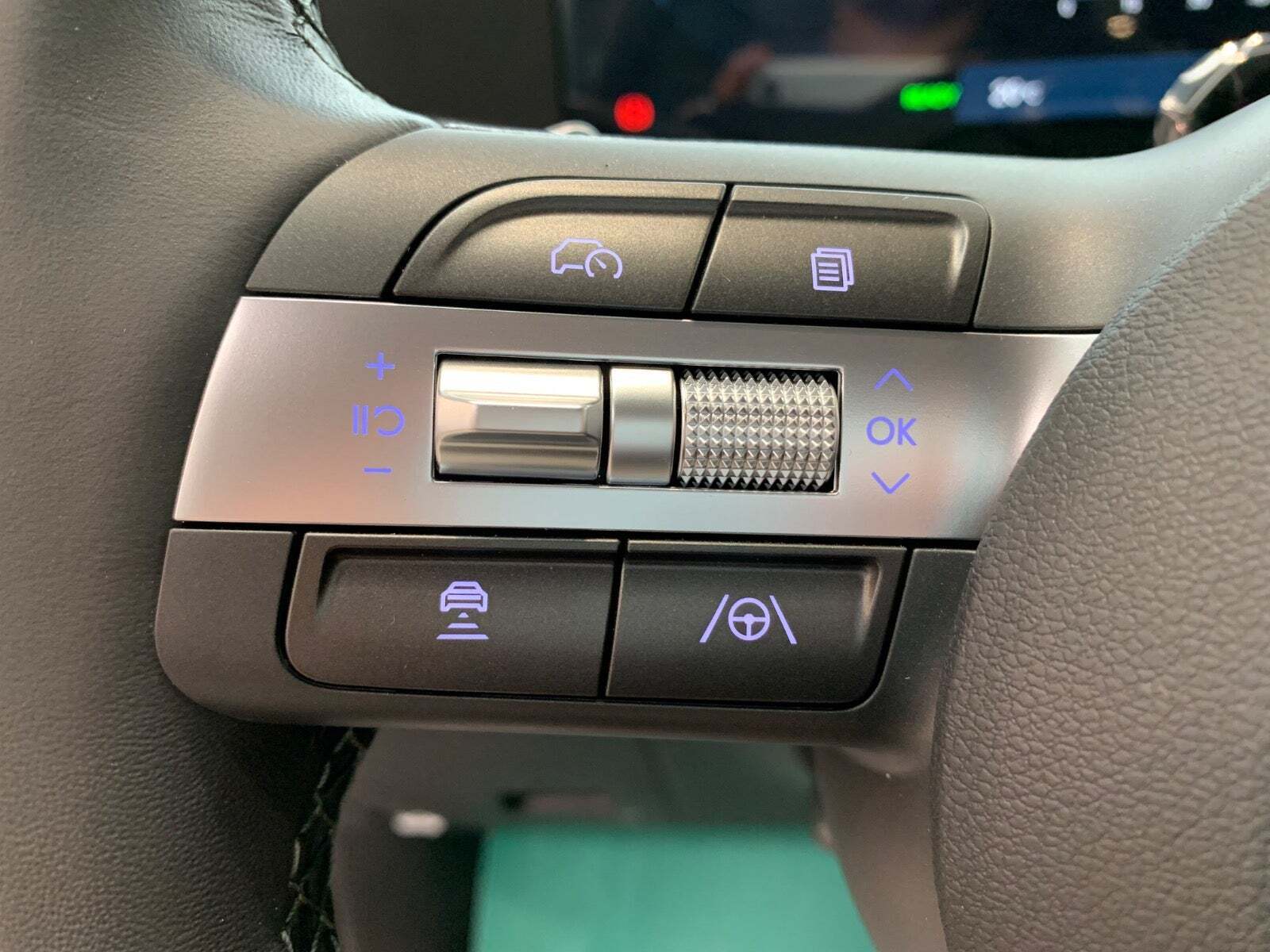 Grå Hyundai Kona fra 2025