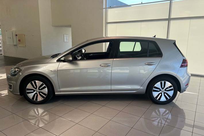Sølv VW e-Golf VII fra 2020