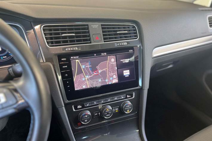 Sølv VW e-Golf VII fra 2020