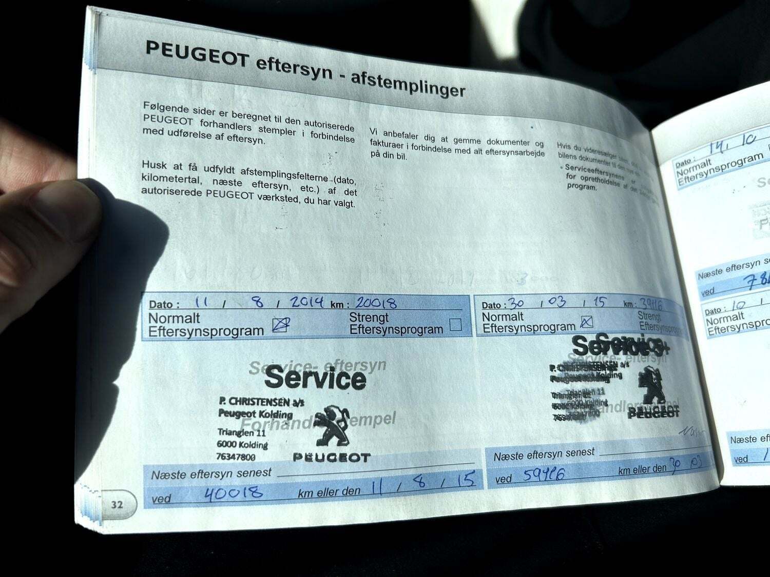 Blå Peugeot 508 fra 2013