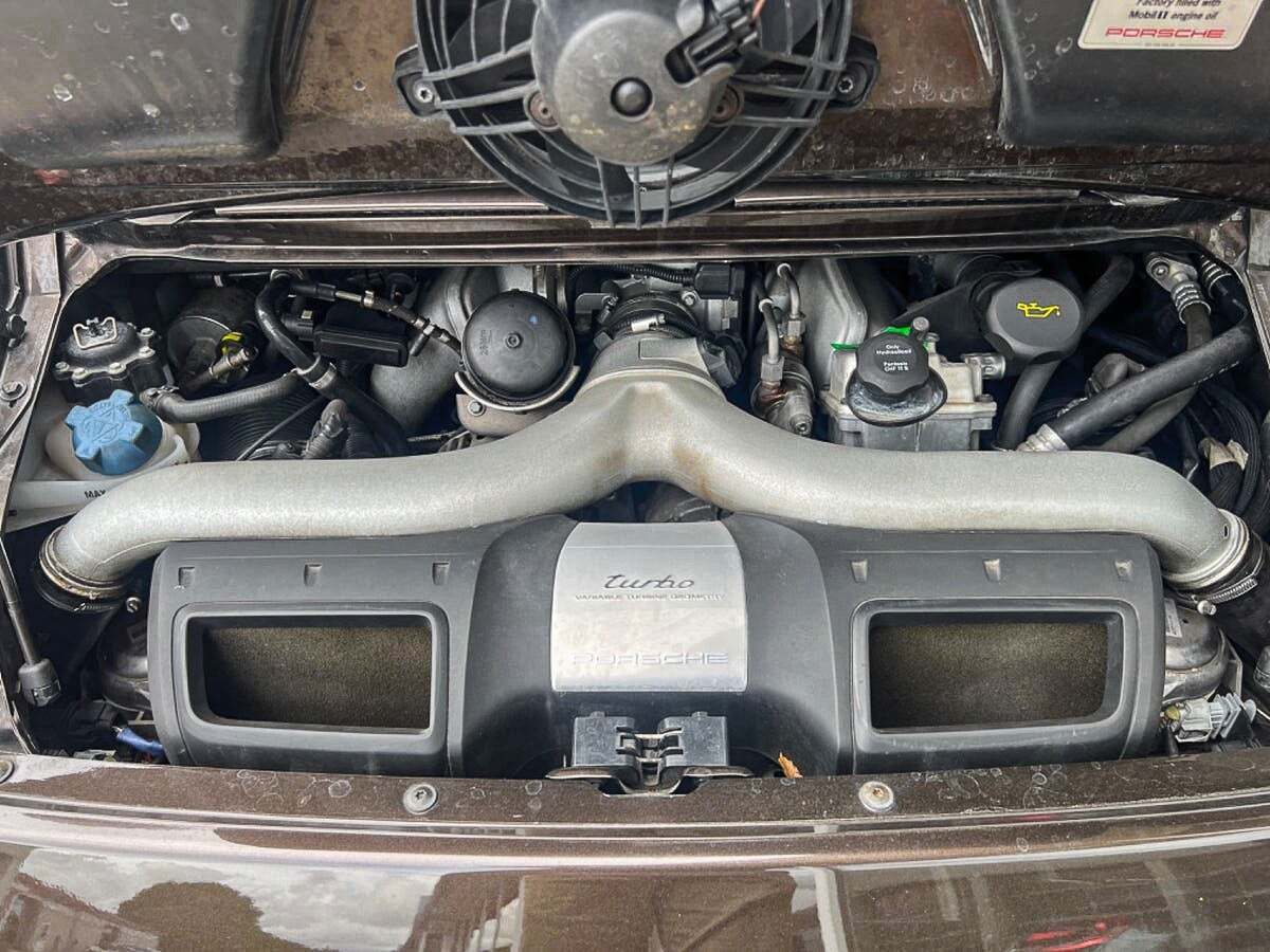 Brun Porsche 911 Turbo fra 2008