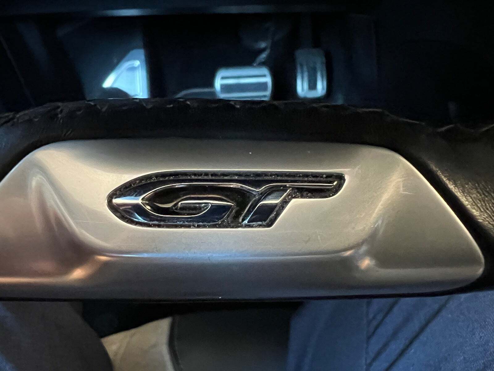 Grå Peugeot 3008 fra 2021